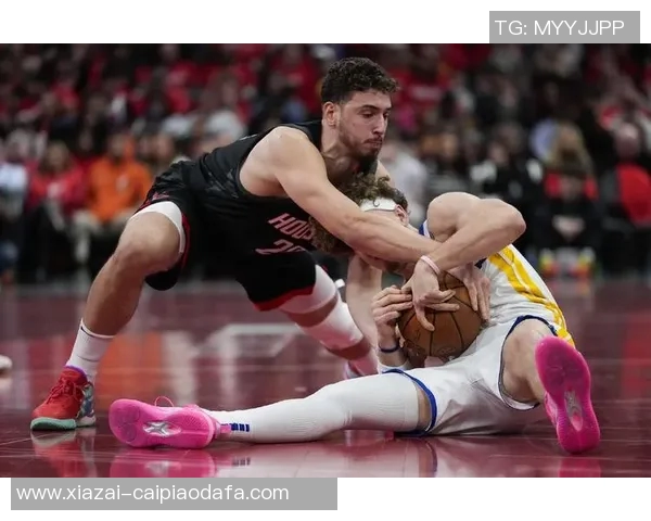 乌度卡称赞卡佩拉护筐与空接能力申京双塔组合展现更强侵略性 乌度卡称赞卡佩拉护筐与空接能力申京双塔组合展现更强侵略性